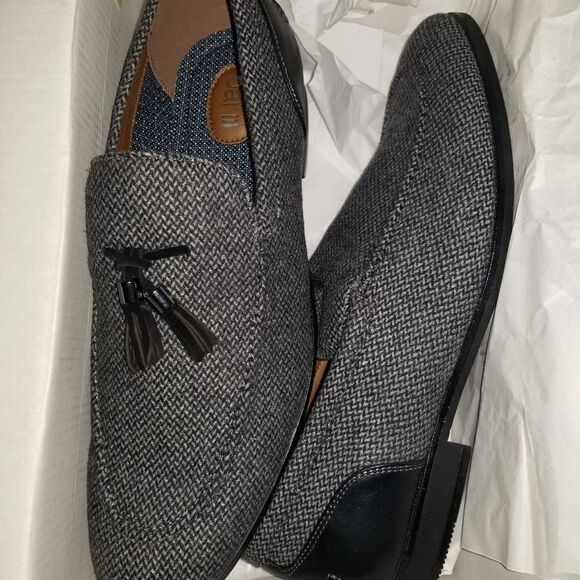 Bar III Men\'s loafers sizes vary